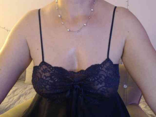 goodSnowQueen webcam