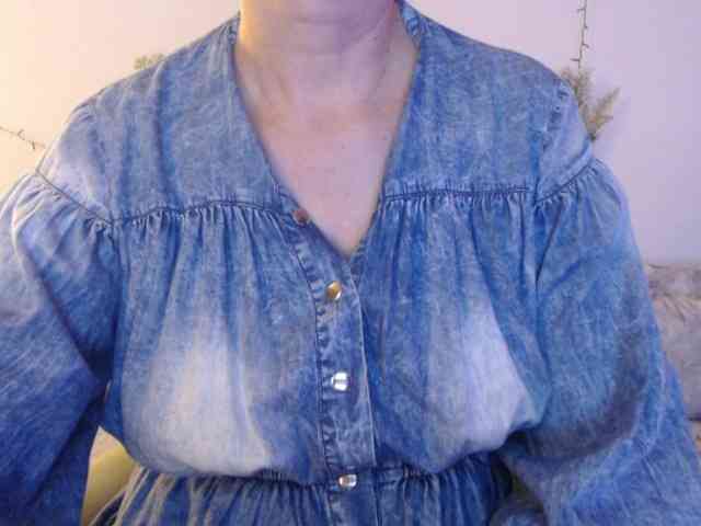 goodSnowQueen webcam