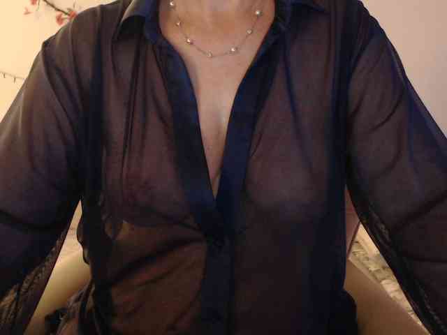 goodSnowQueen goodSnowQueen