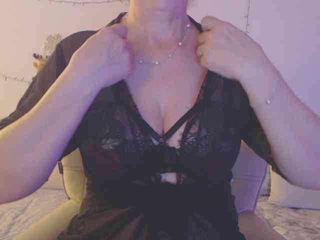 goodSnowQueen webcam