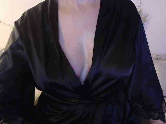 goodSnowQueen webcam