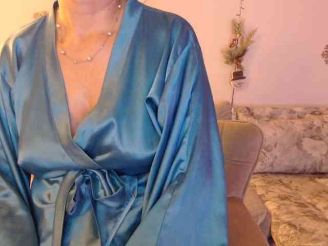 goodSnowQueen webcam