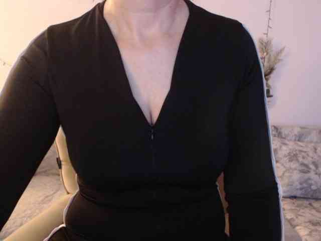 goodSnowQueen webcam