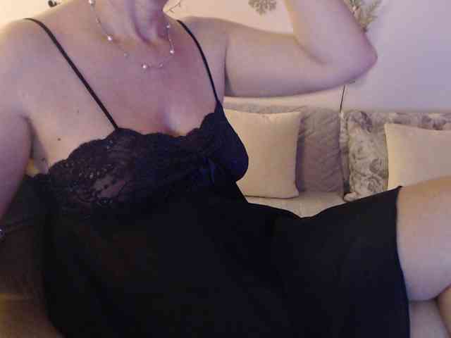 goodSnowQueen webcam