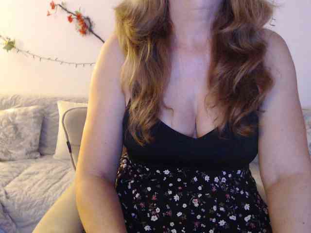 goodSnowQueen webcam