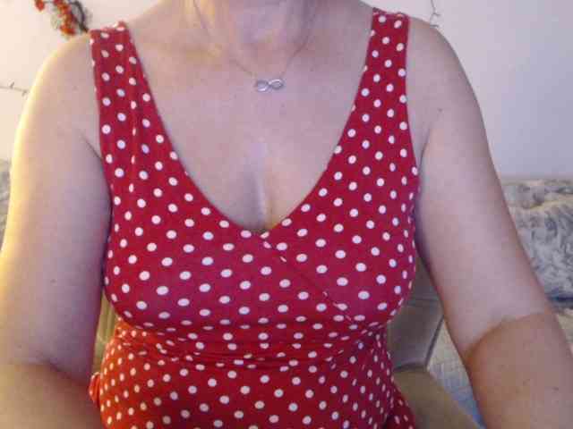 goodSnowQueen webcam