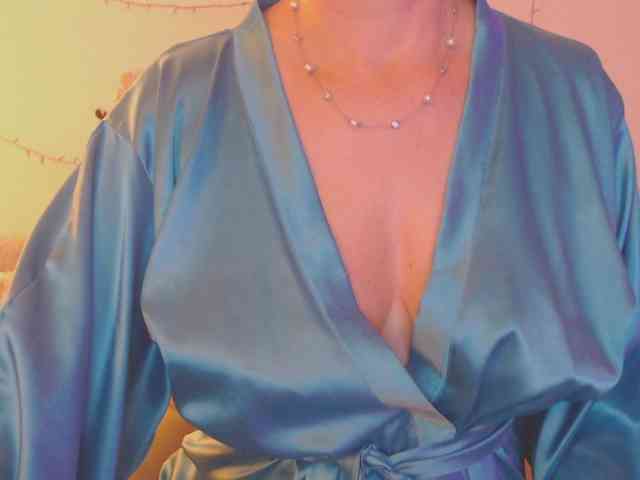 goodSnowQueen webcam