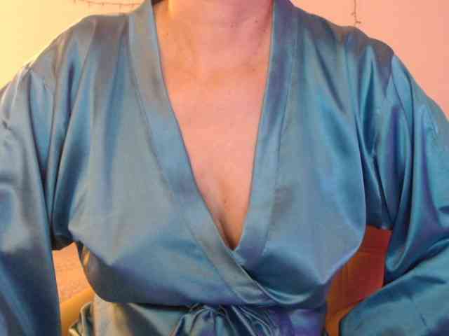 goodSnowQueen webcam