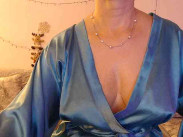 goodSnowQueen goodSnowQueen