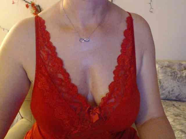 goodSnowQueen webcam