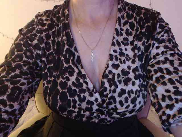 goodSnowQueen webcam