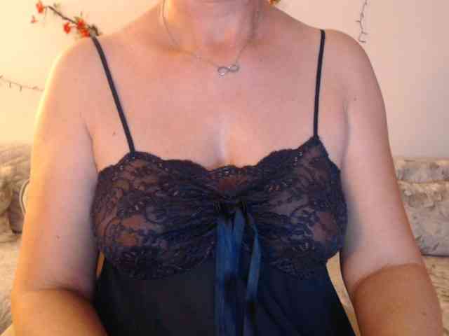 goodSnowQueen webcam