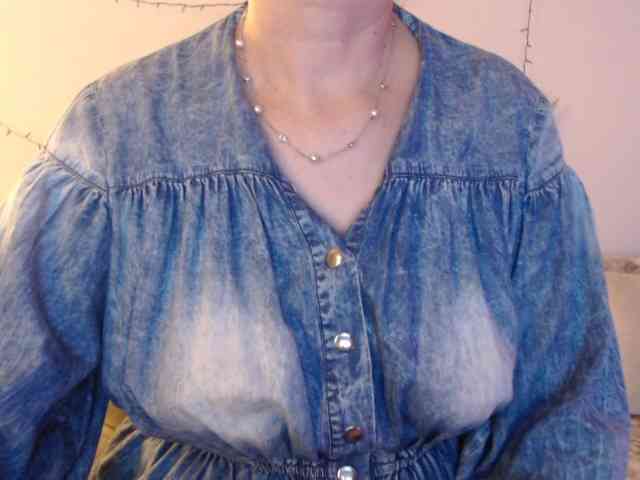 goodSnowQueen webcam