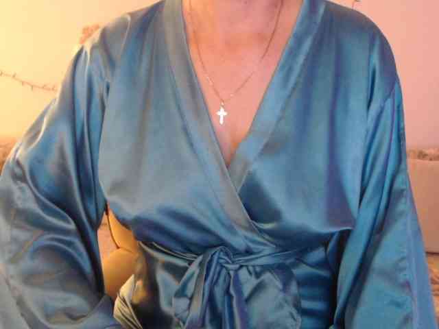 goodSnowQueen webcam