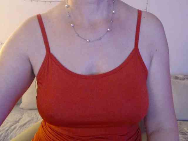 goodSnowQueen webcam