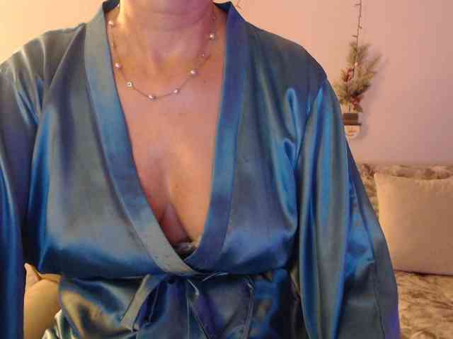 goodSnowQueen webcam