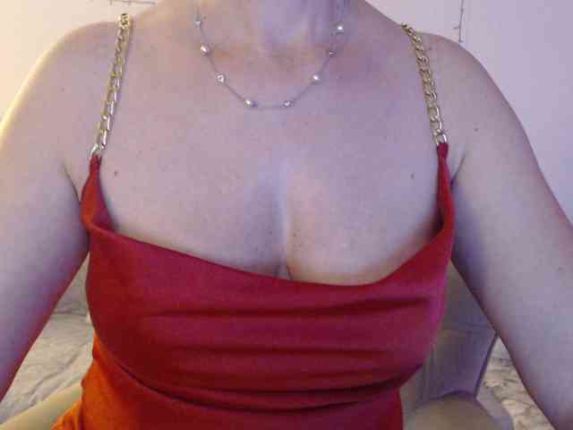 goodSnowQueen webcam