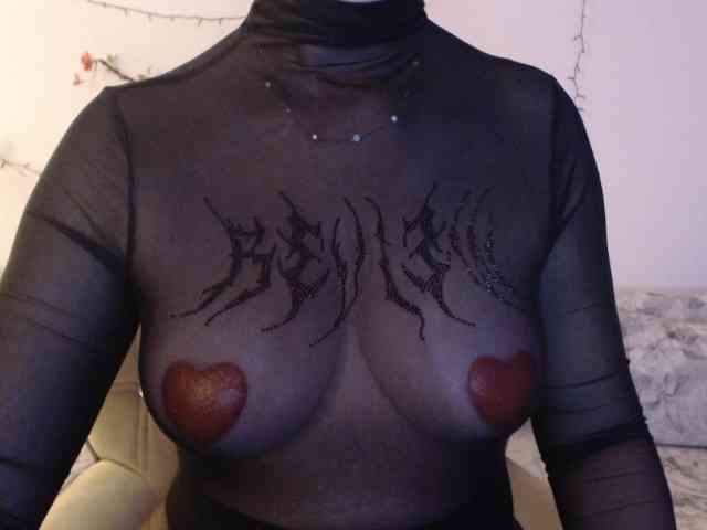goodSnowQueen webcam