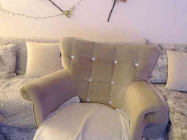 goodSnowQueen webcam
