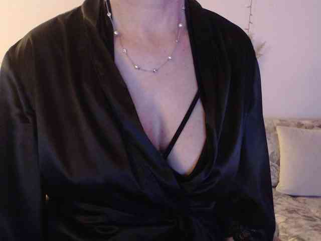 goodSnowQueen webcam