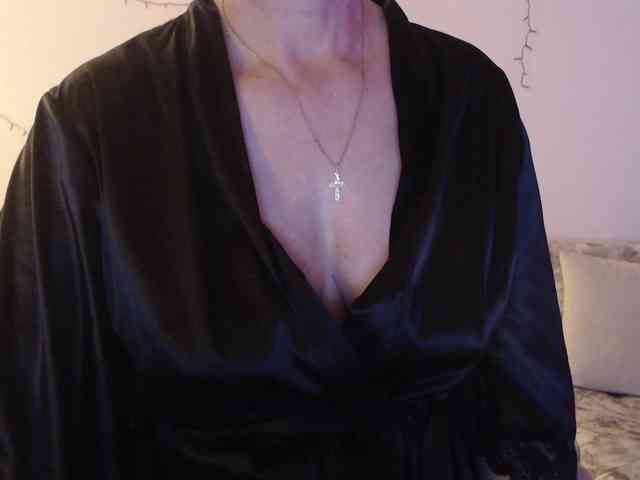 goodSnowQueen webcam