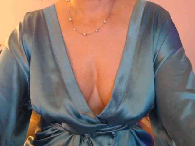 goodSnowQueen goodSnowQueen