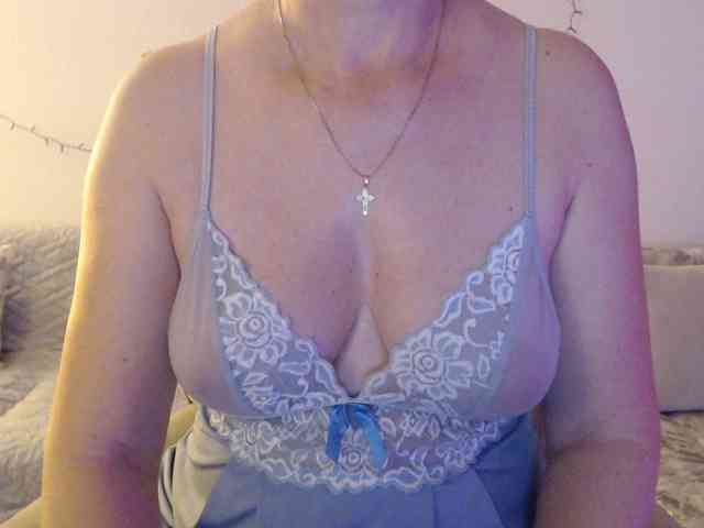 goodSnowQueen webcam