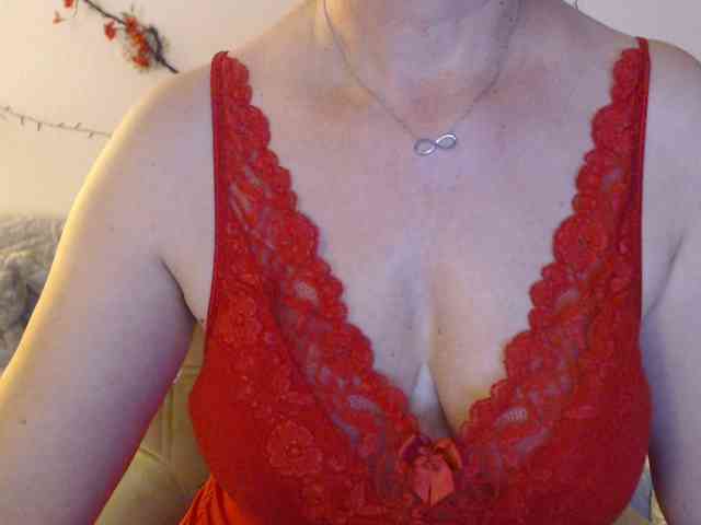 goodSnowQueen webcam