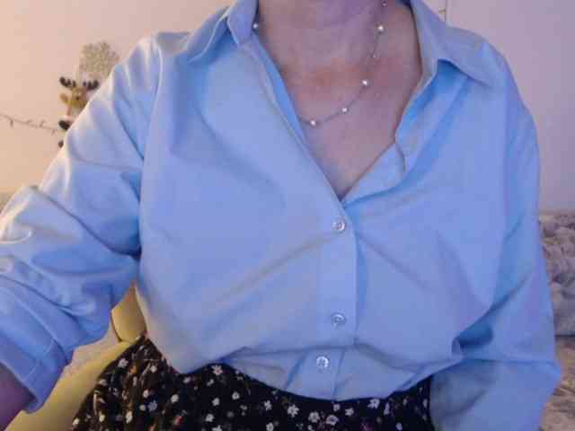 goodSnowQueen webcam