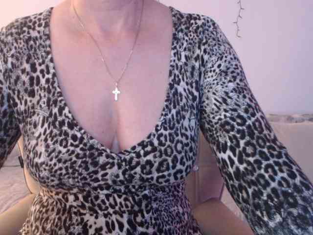 goodSnowQueen goodSnowQueen