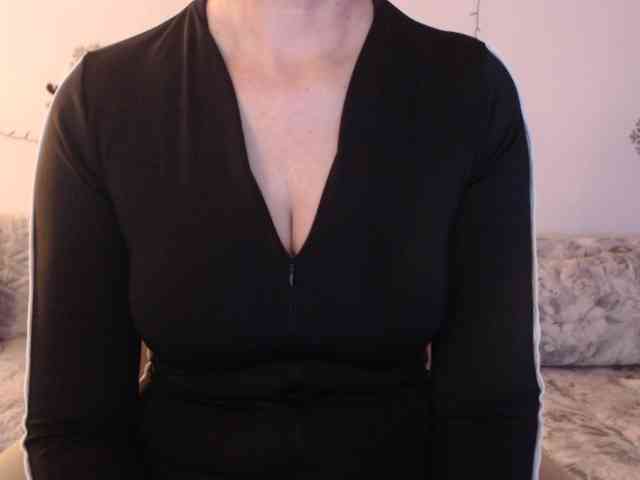 goodSnowQueen webcam