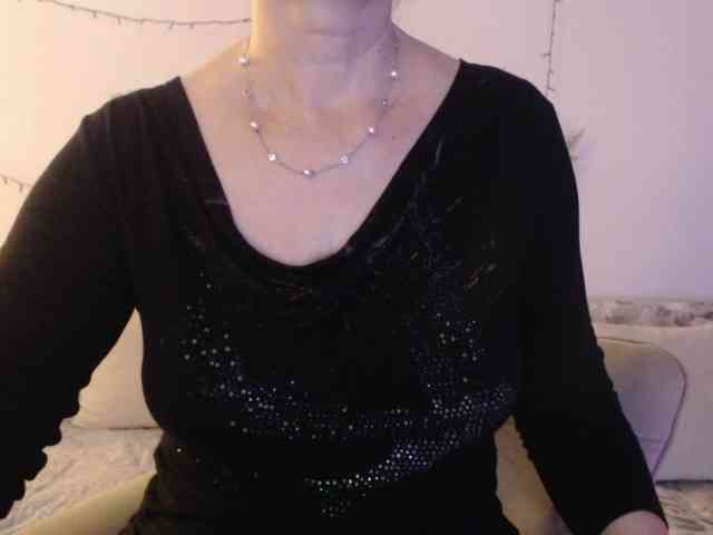 goodSnowQueen webcam