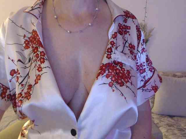 goodSnowQueen goodSnowQueen