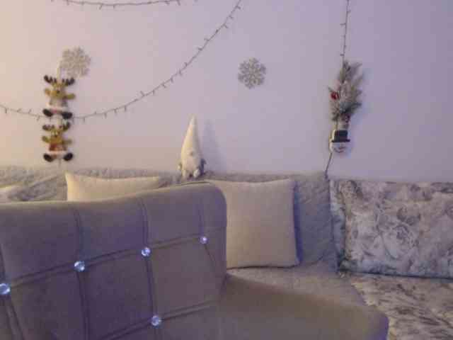 goodSnowQueen goodSnowQueen