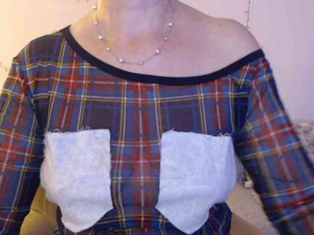 goodSnowQueen webcam