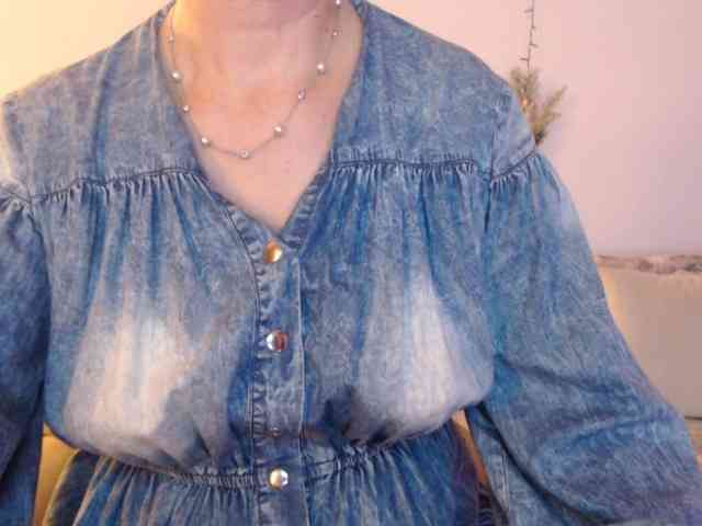 goodSnowQueen webcam