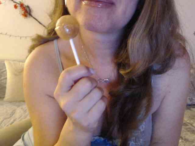 goodSnowQueen webcam