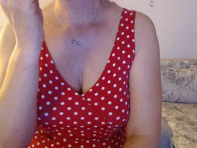 goodSnowQueen webcam