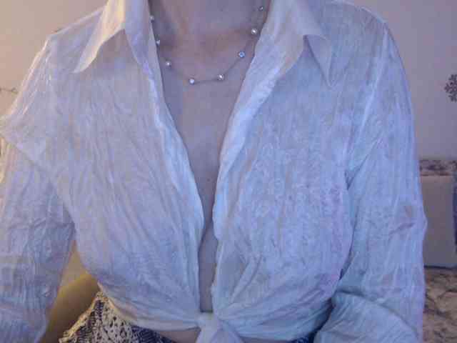 goodSnowQueen webcam