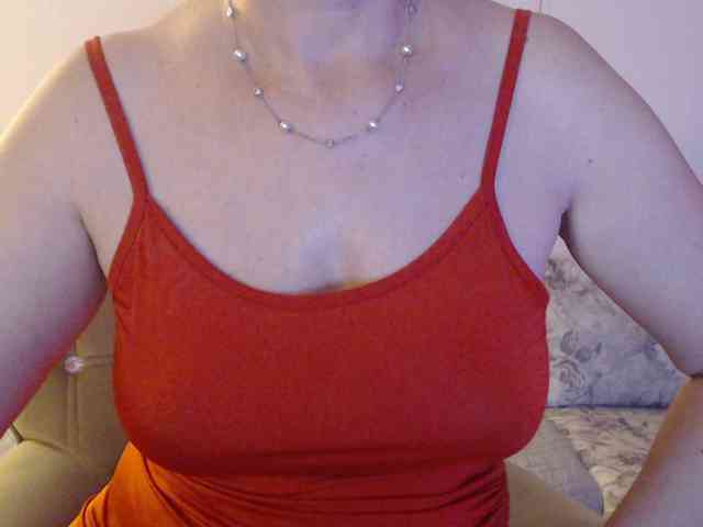 goodSnowQueen webcam