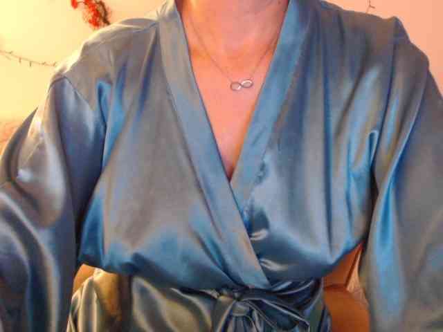 goodSnowQueen webcam