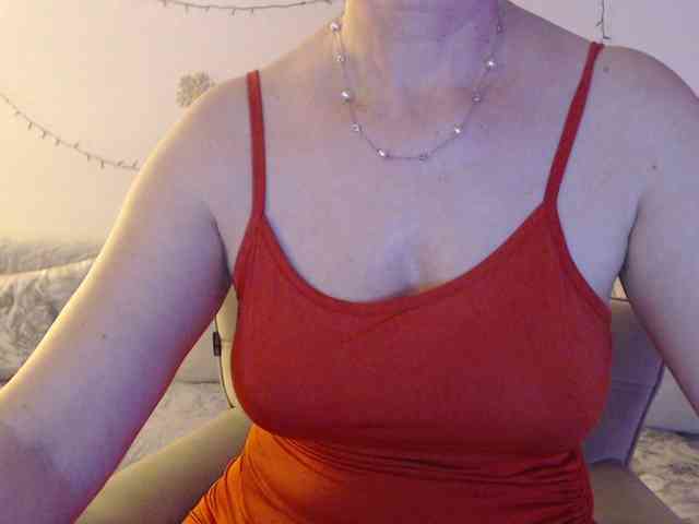 goodSnowQueen webcam