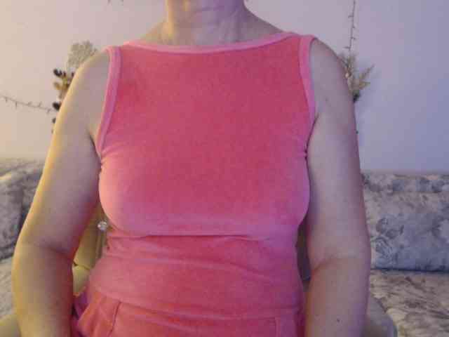 goodSnowQueen webcam