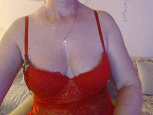 goodSnowQueen webcam