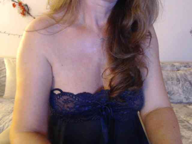 goodSnowQueen webcam
