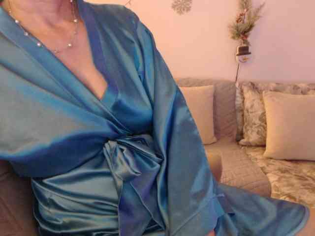 goodSnowQueen webcam