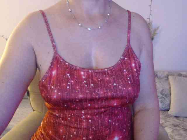 goodSnowQueen webcam