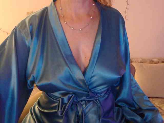 goodSnowQueen webcam