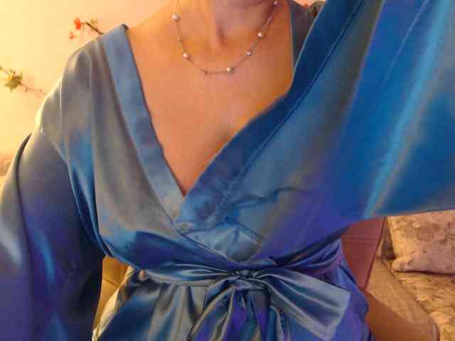 goodSnowQueen webcam