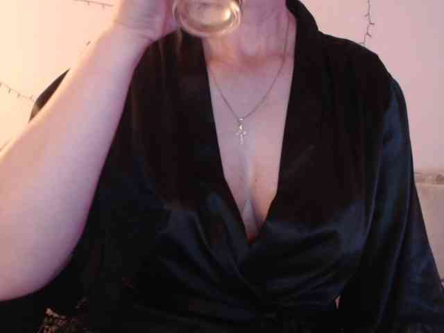 goodSnowQueen webcam